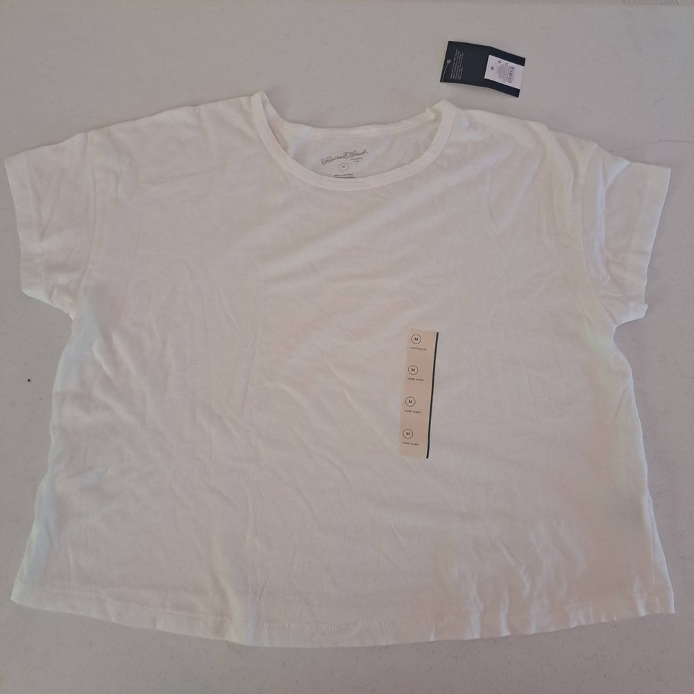 Women's Short Sleeve Crewneck T-Shirt - Universal Thread White M 1020-080-B45